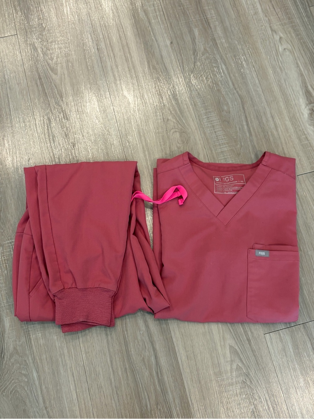 Figs Scrub Set